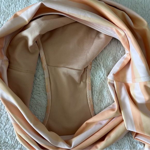 Women's Peachy Stripe Tie Front Swim bottoms - Picture 4 of 4